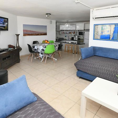 Avi'S Suites Eilat Exteriör bild