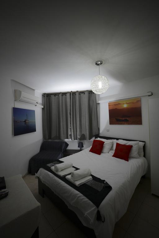 Avi'S Suites Eilat Rum bild