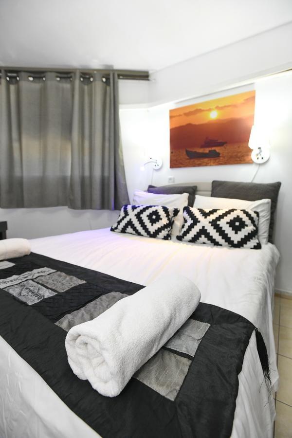Avi'S Suites Eilat Exteriör bild