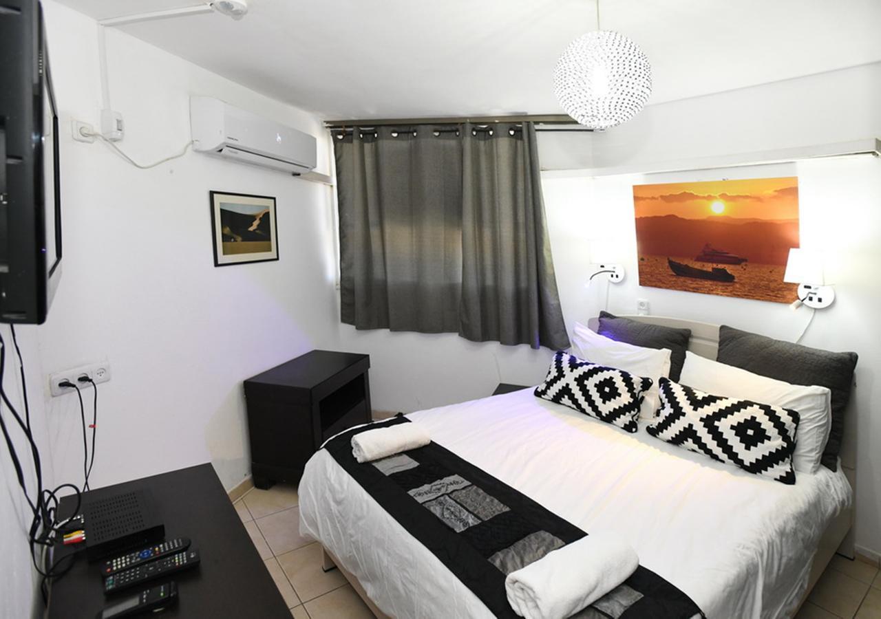 Avi'S Suites Eilat Exteriör bild