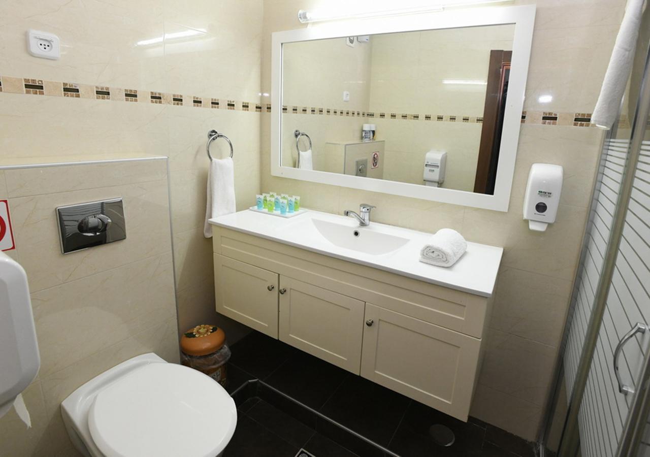 Avi'S Suites Eilat Exteriör bild